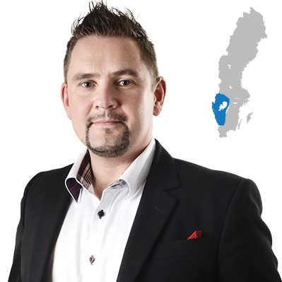 Profilbild av Peter Ammilon med blågrå karta i bakgrunden